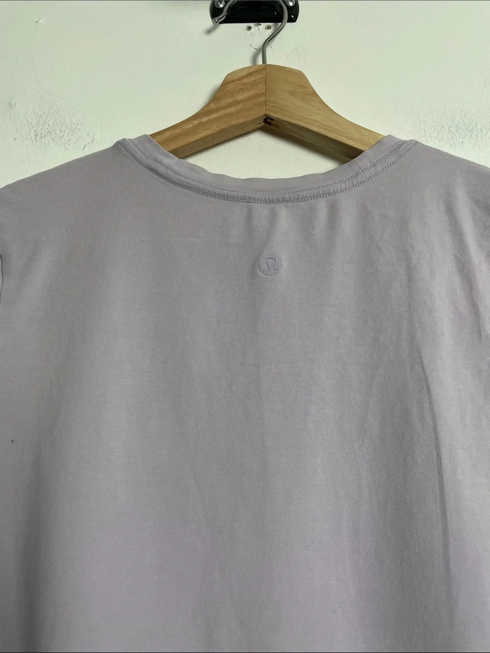 Lululemon Love Running Lavender Crewneck Pullover Stretch Women 4 Casual T Shirt
